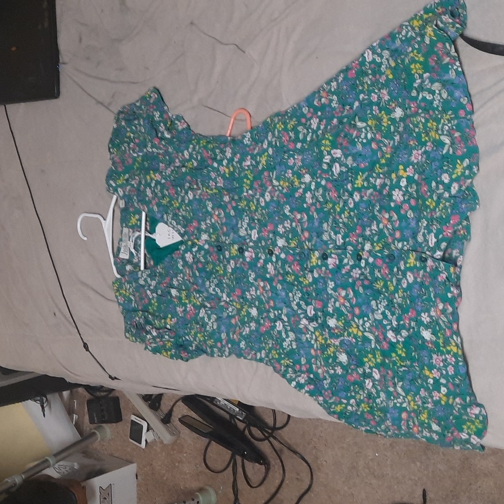 Dress - Picture 2 of 3